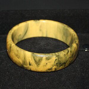 BAKELITE BANGLE Thick Bracelet Marbled Spinach Pistachio Green Yellow Vintage